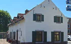 Bed And Breakfast 1691